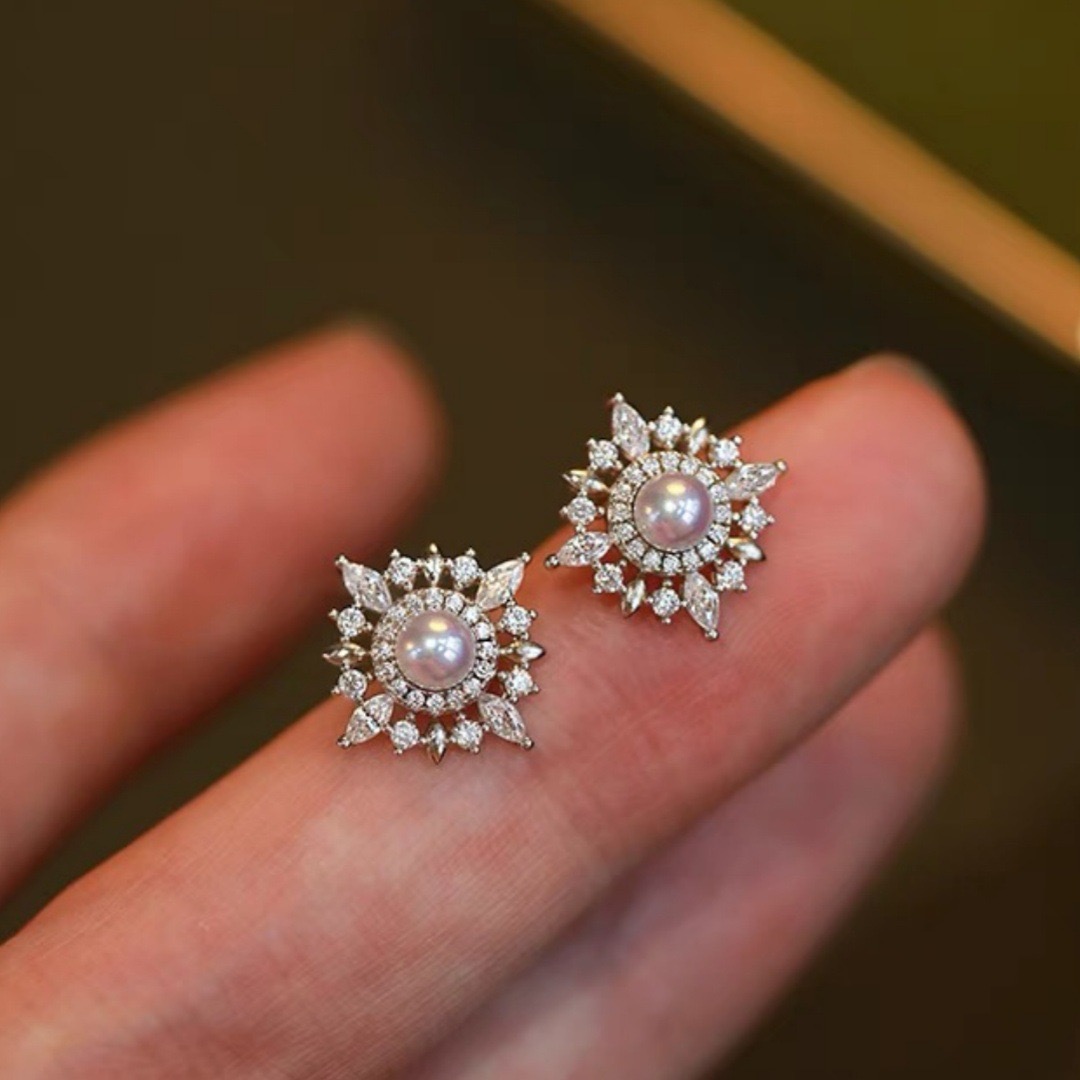 Elegant Vintage Sunflower Stud - огляд і ціна Vintage Fashion Center