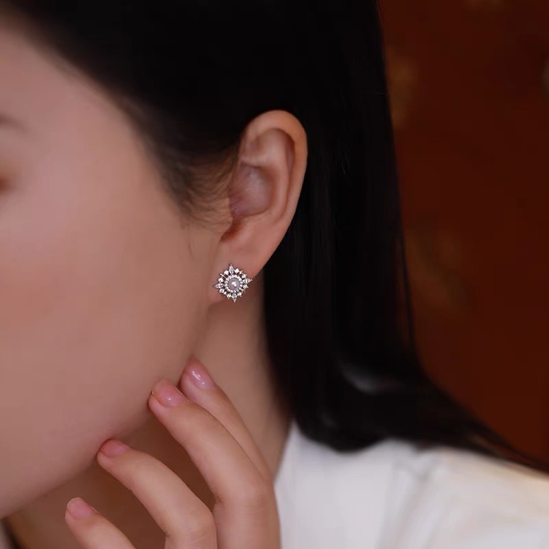 Elegant Vintage Sunflower Stud - огляд і ціна Vintage Fashion Center