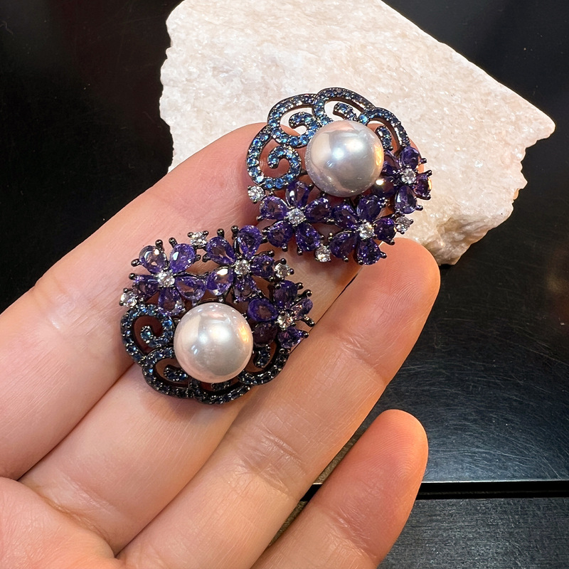 Vintage Hollow Flower Stud Ear - огляд і ціна Vintage Fashion Center