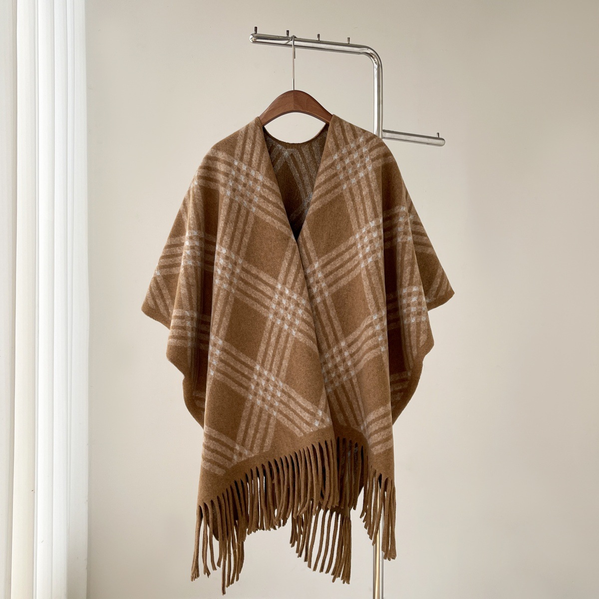 Vintage Print Fringed Cape Sha - огляд і ціна Vintage Fashion Wear